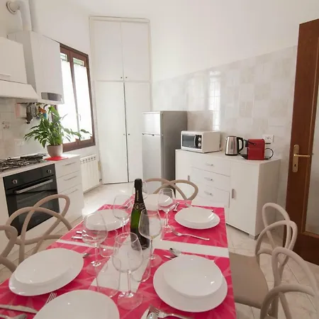 Riva Excelsior דירה